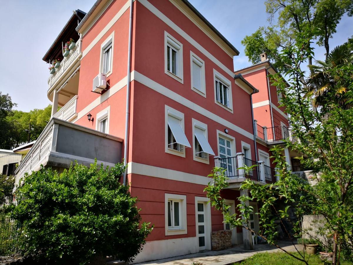 Golden View Apartment Рийека Екстериор снимка