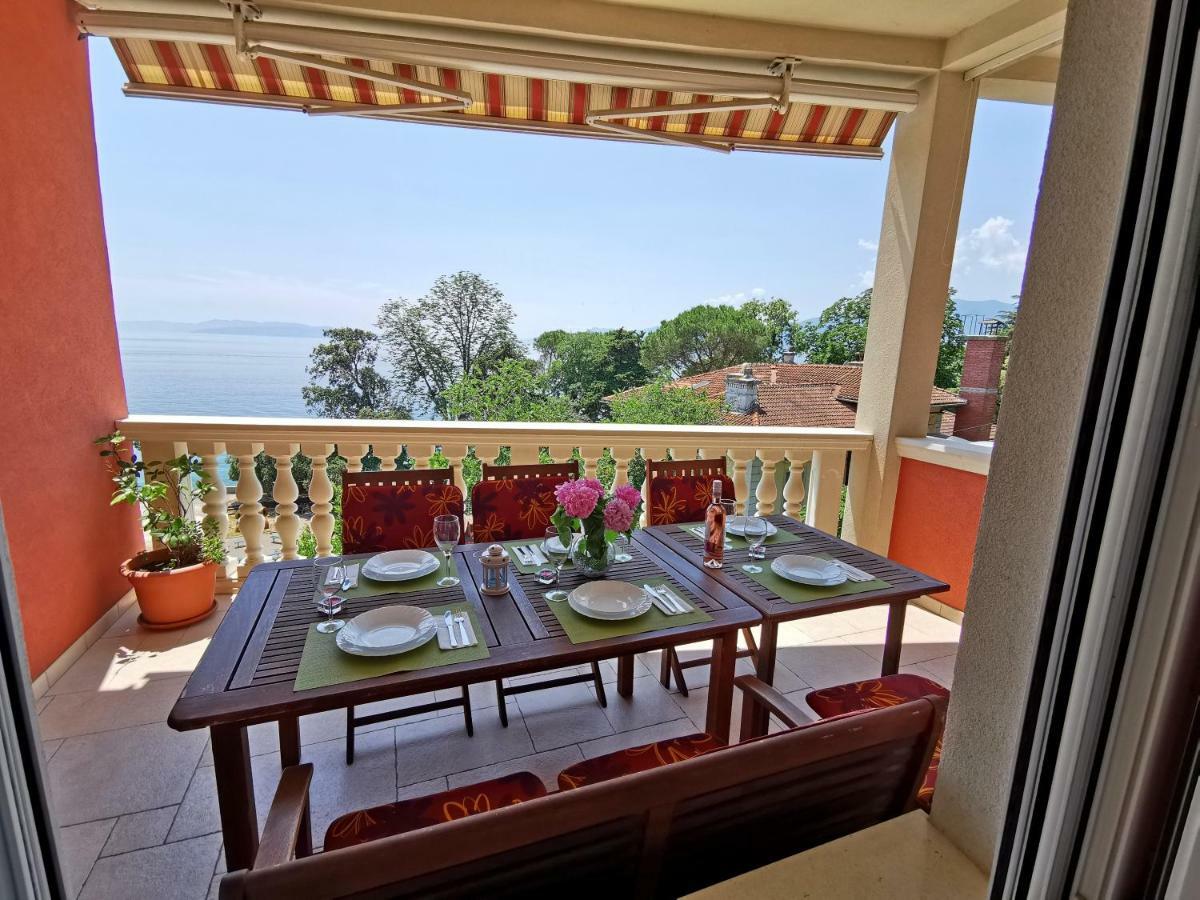 Golden View Apartment Рийека Екстериор снимка