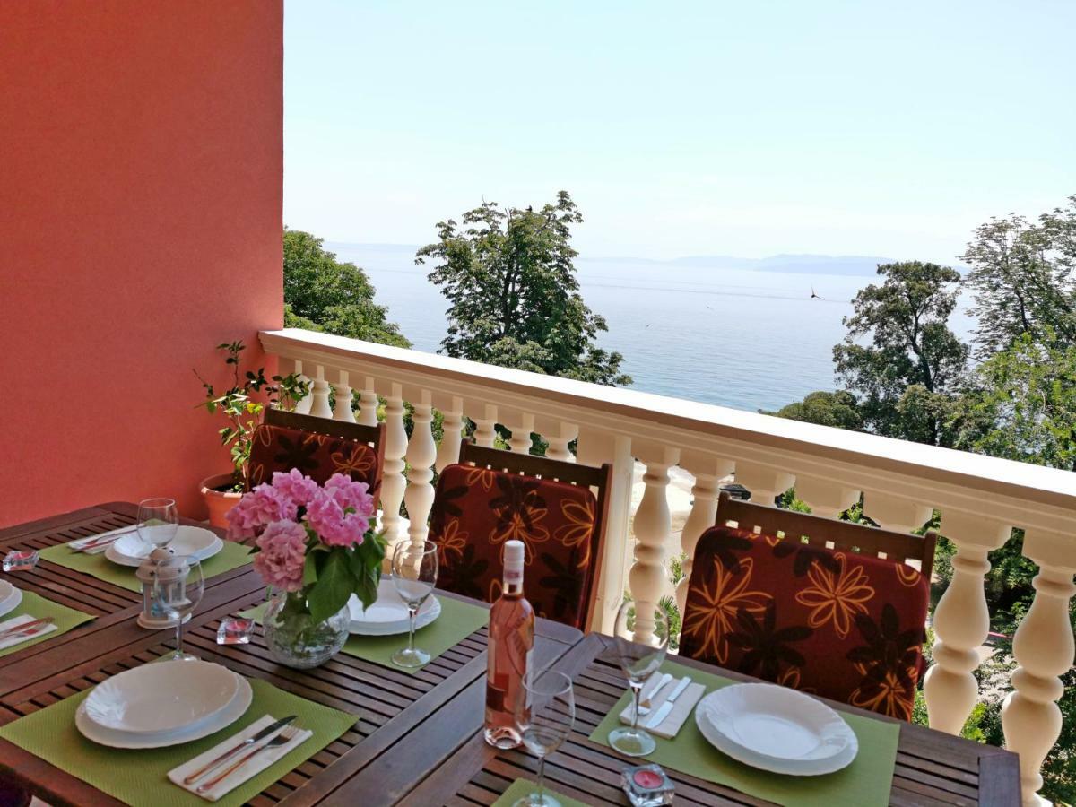 Golden View Apartment Рийека Екстериор снимка